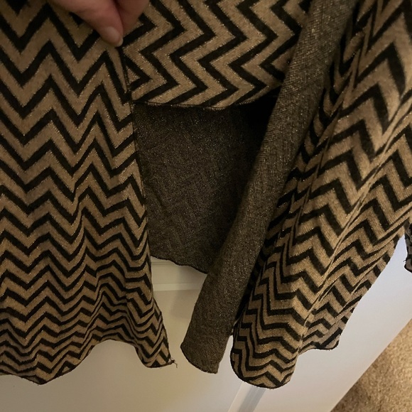 EUC Olivia Harper for Lee Lee’s Valise chevron sweater set in brown/tan/gold, 2X - Picture 7 of 12